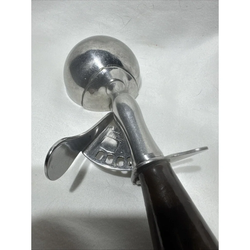 Vintage Shore Craft 16 Ice Cream Scoop Wood‎ Handle 1950s Stainless/Wood EUC